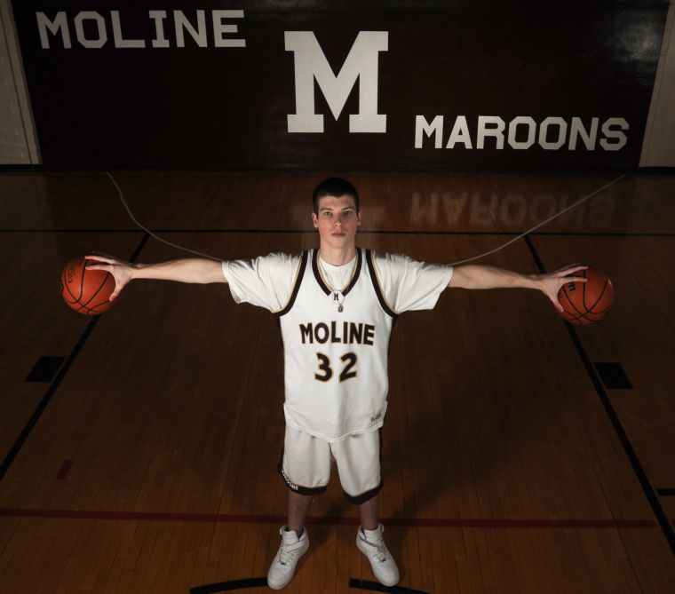With peanut butter routine, Moline's Townsend sticks it to foes